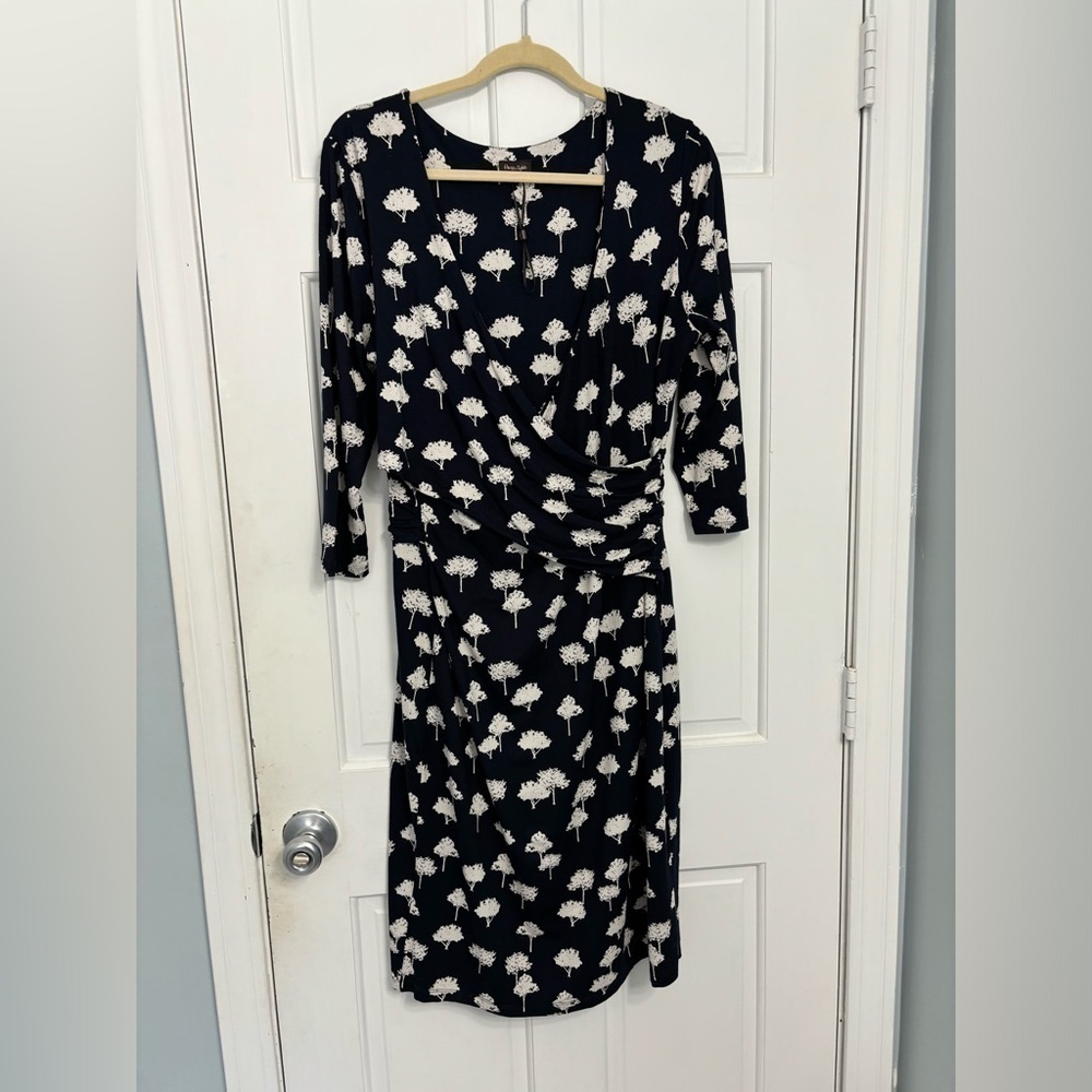 Phase Eight‎ plus size aline wrap dress floral print